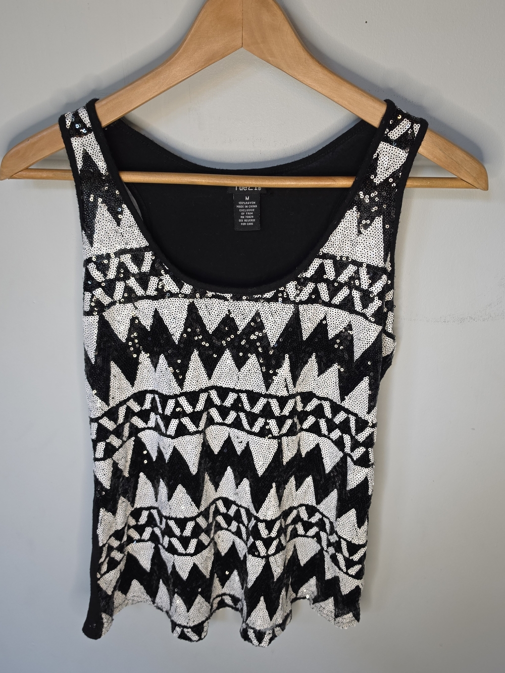 Rue21 Black White Sequin Chevron Aztec Tank Top Medium AS-IS